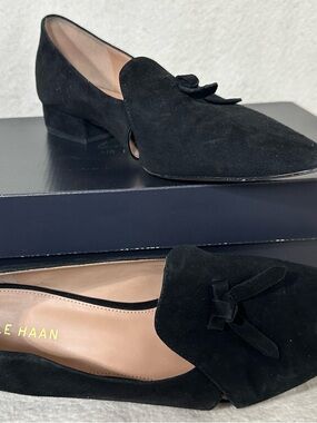 Cole Haan Grand 360 Viola Skimmer Black Suede Tassel Loafers. Size 8.5